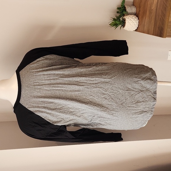 Torrid - The Sandlot Classic Fit Cotton Raglan Long Sleeve Tee in Grey & Black‍‍ - Picture 5 of 12